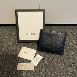 Gucci signature wallet